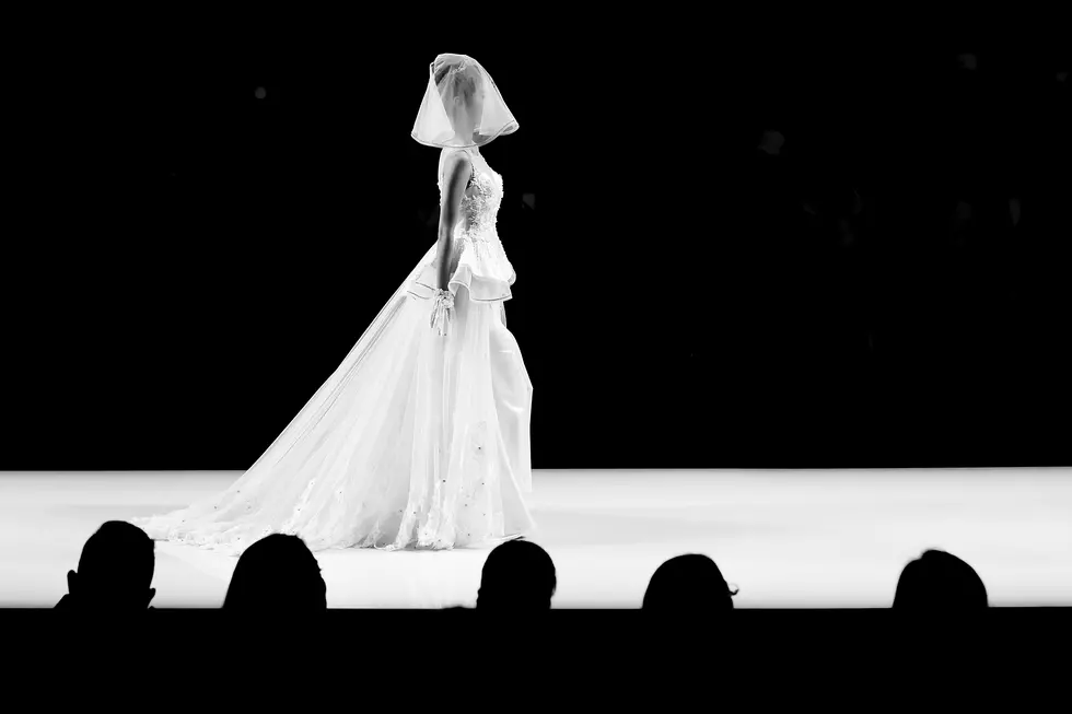 Money Minute: What to do with your wedding gift money