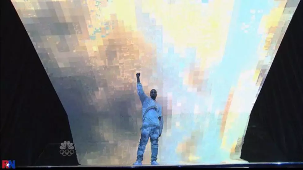 Kanye West Performs “Highlights” and “Ultralight Beam” on ‘Saturday Night Live’